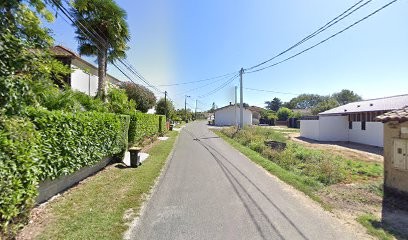 Château De La Chapelle Des Bois, Chambre d'Hôtes à Saint-Martin-du-Bois