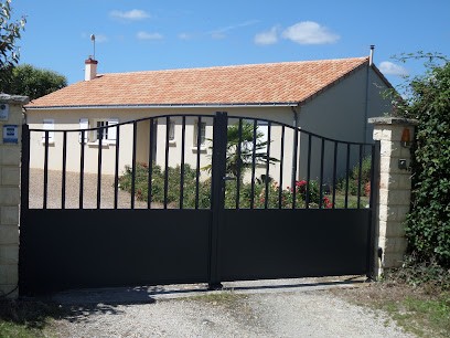 Gîte La Pointe de Diamant, Location de Vacances à Doué-en-Anjou