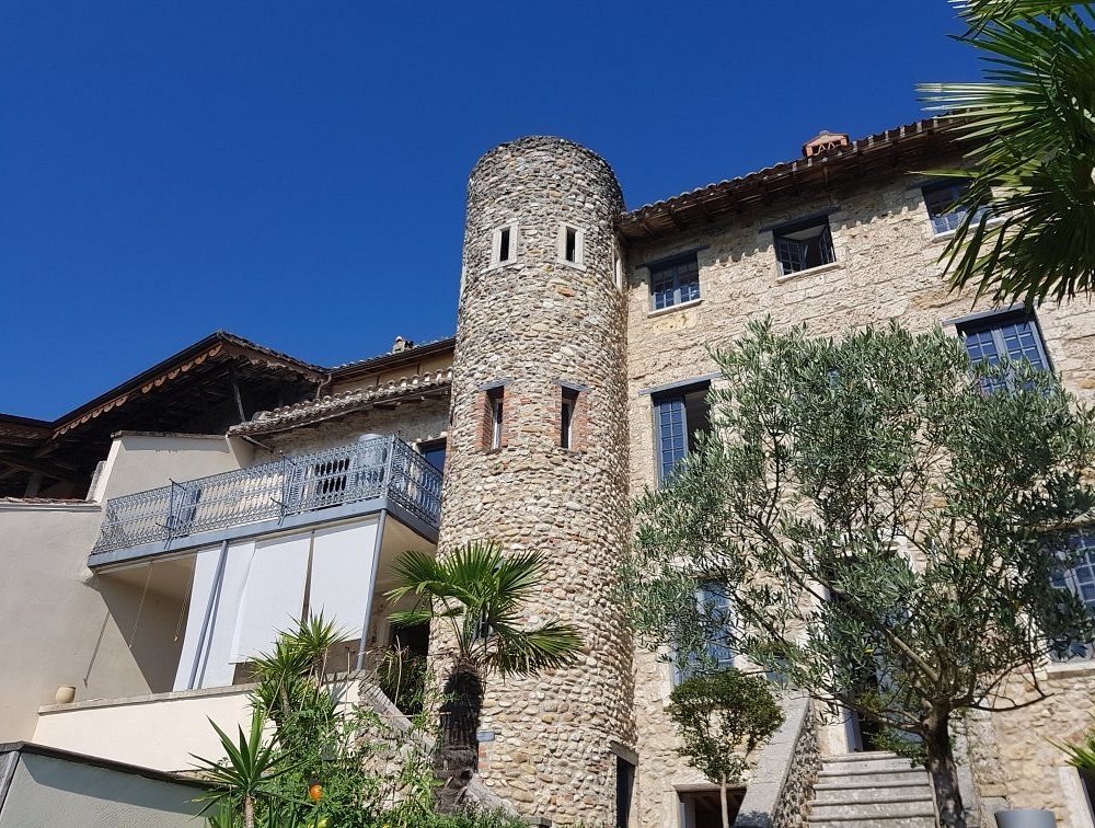 Casa Signora Di Perugia, Chambre d'Hôtes à Pérouges