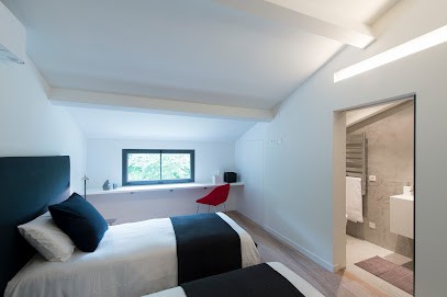 Le Tournie Retreat, Location de Vacances à Monbalen